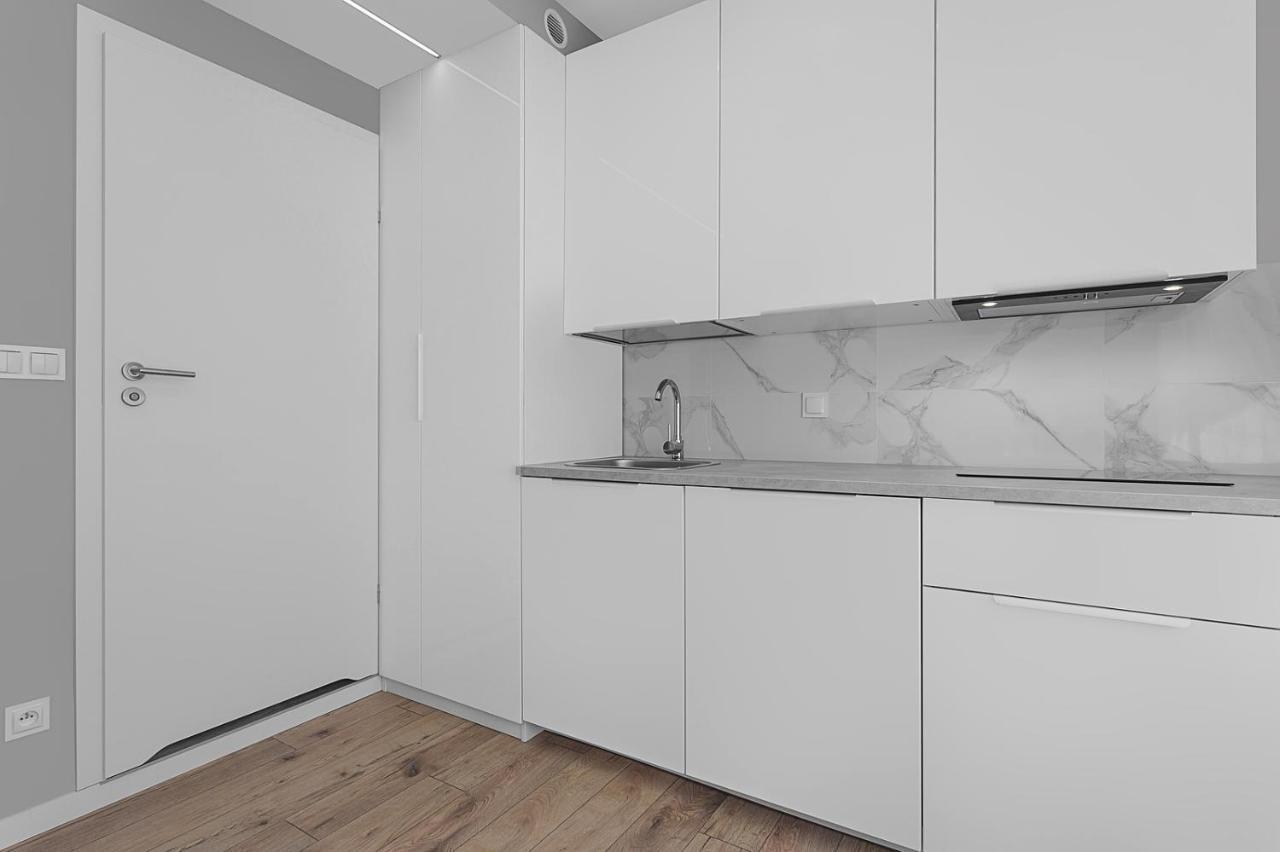 Enes Apartments Legnicka Street A Вроцлав Екстериор снимка