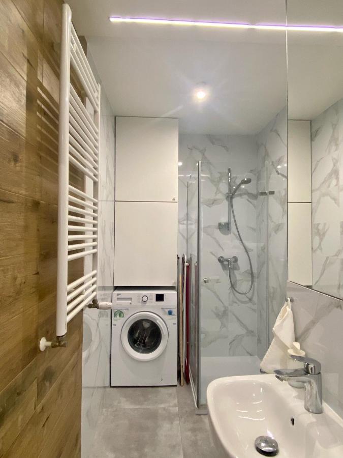 Enes Apartments Legnicka Street A Вроцлав Екстериор снимка
