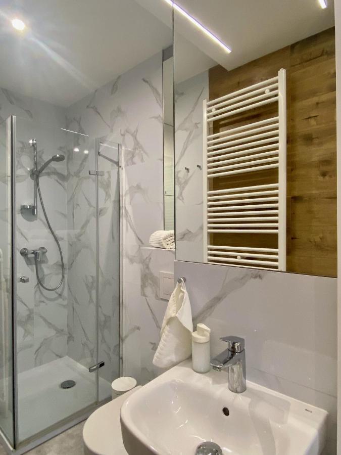 Enes Apartments Legnicka Street A Вроцлав Екстериор снимка